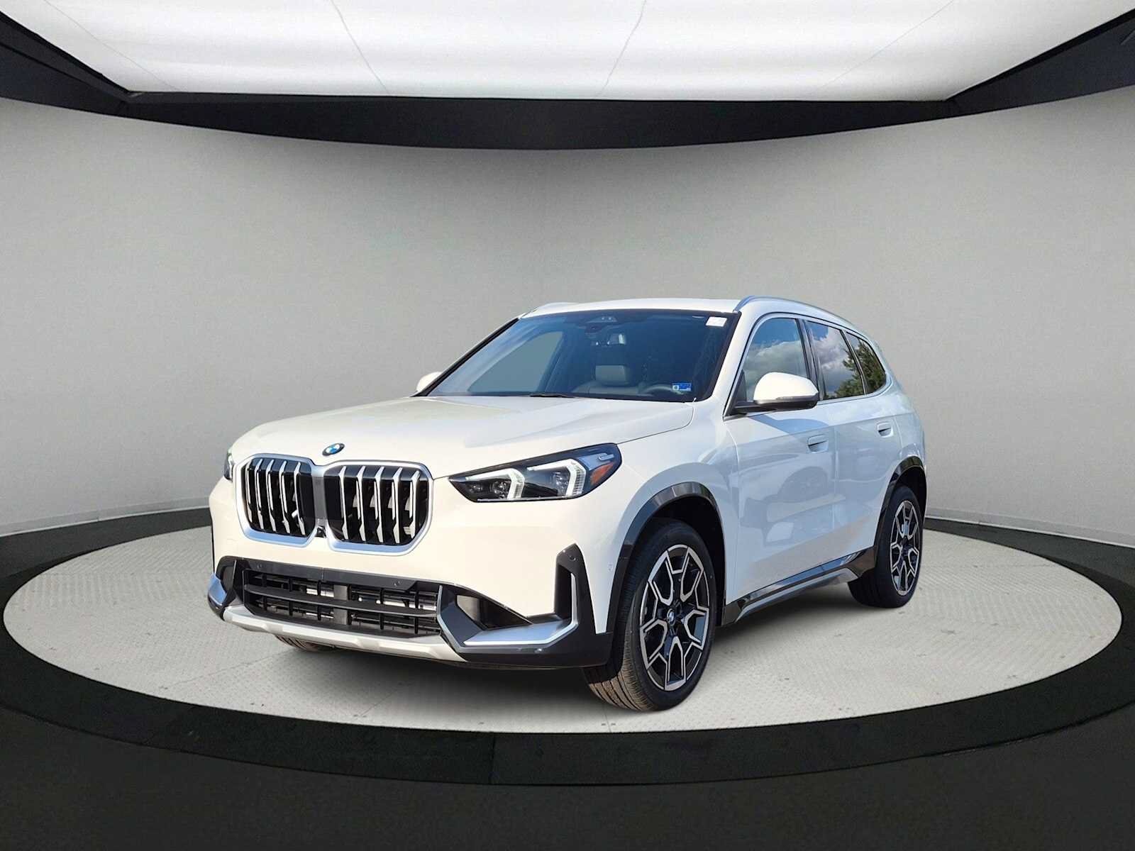 New 2027 BMW X1 xDrive28i AWD/4WD image 4