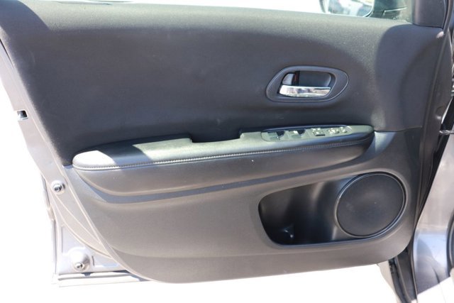 Used 2016 Honda HR-V LX image 9