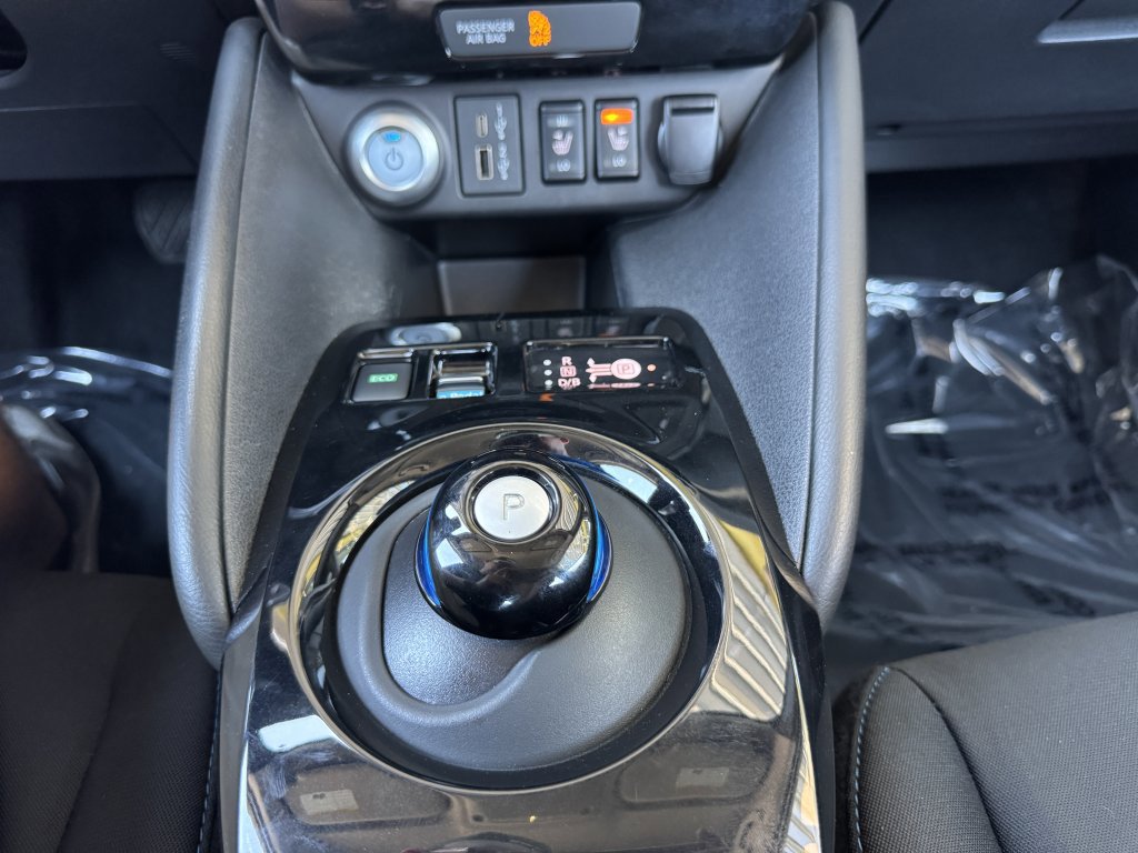 Used 2022 Nissan Leaf SV image 24