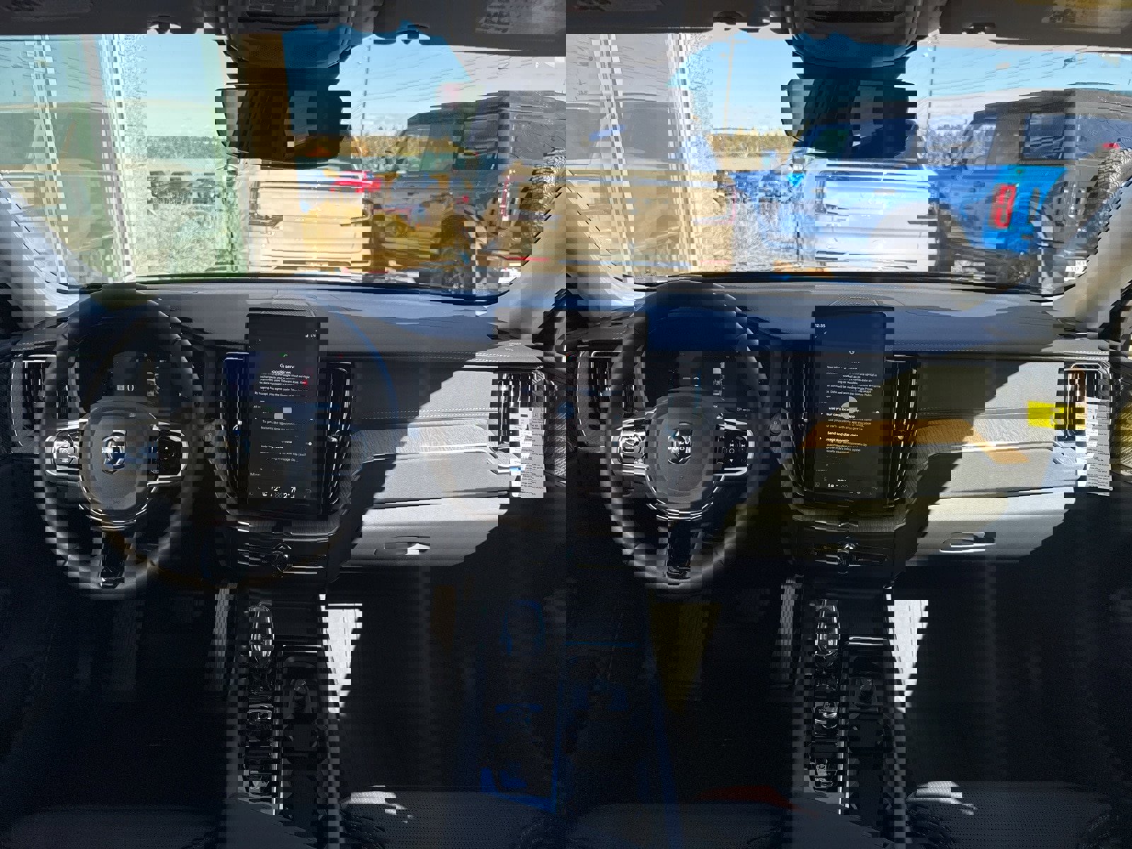 New 2026 Volvo XC60 B5 Ultra w/ Protection Package Premier image 17