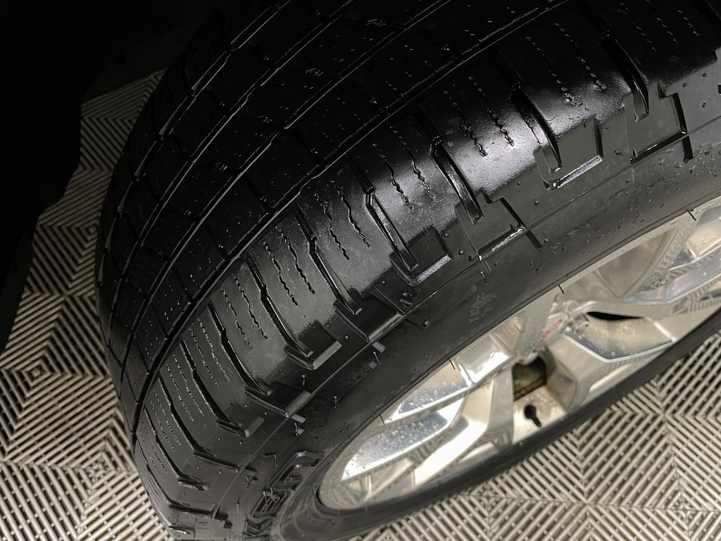 Used 2018 GMC Sierra 1500 SLT w/ SLT Premium Package image 47