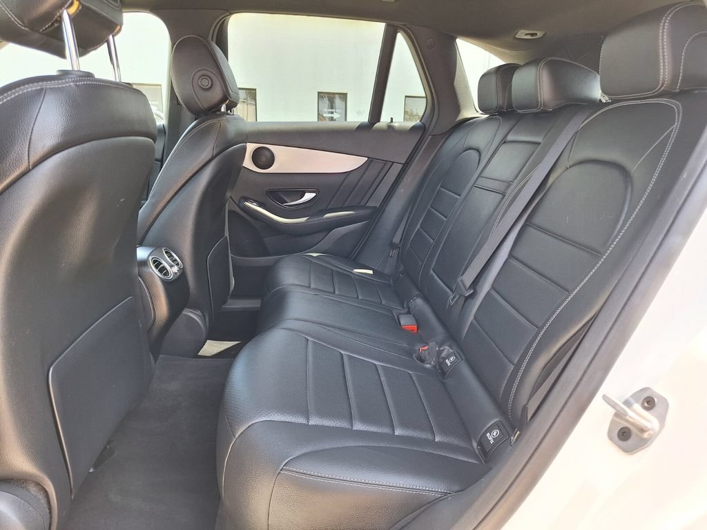 Used 2022 Mercedes-Benz GLC 300 image 22