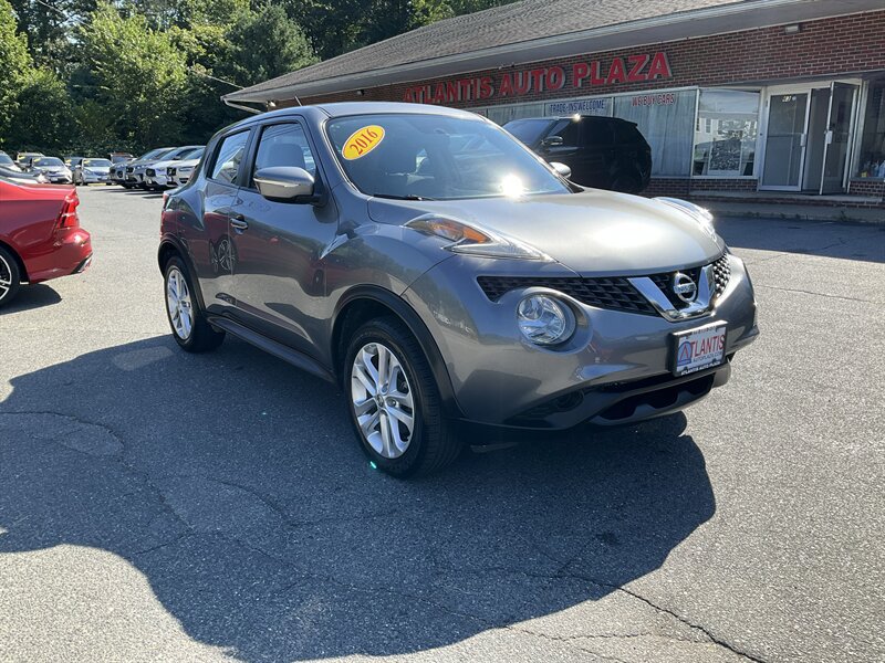 Used 2016 Nissan Juke S AWD/4WD image 3