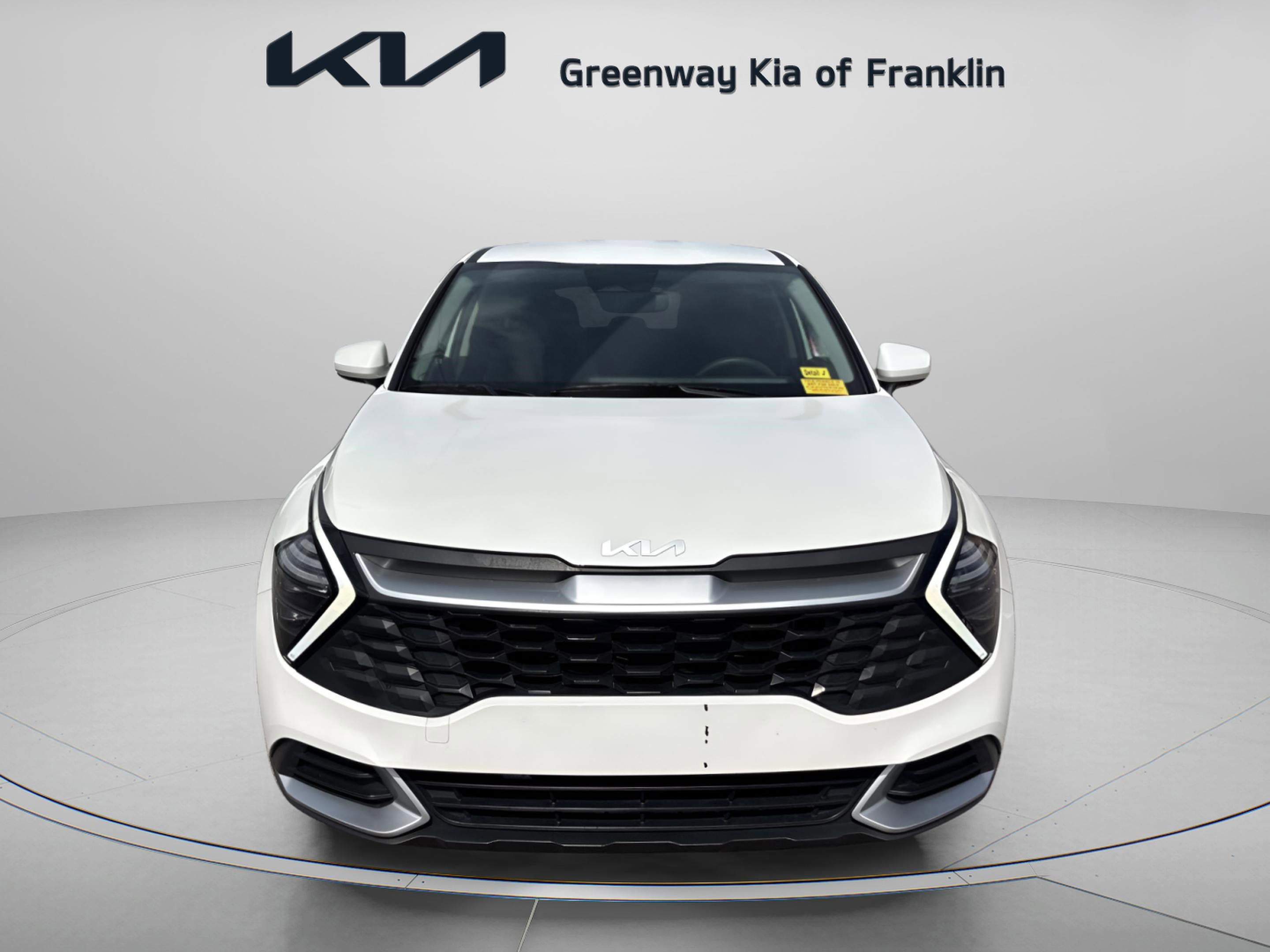 Used 2024 Kia Sportage LX image 2