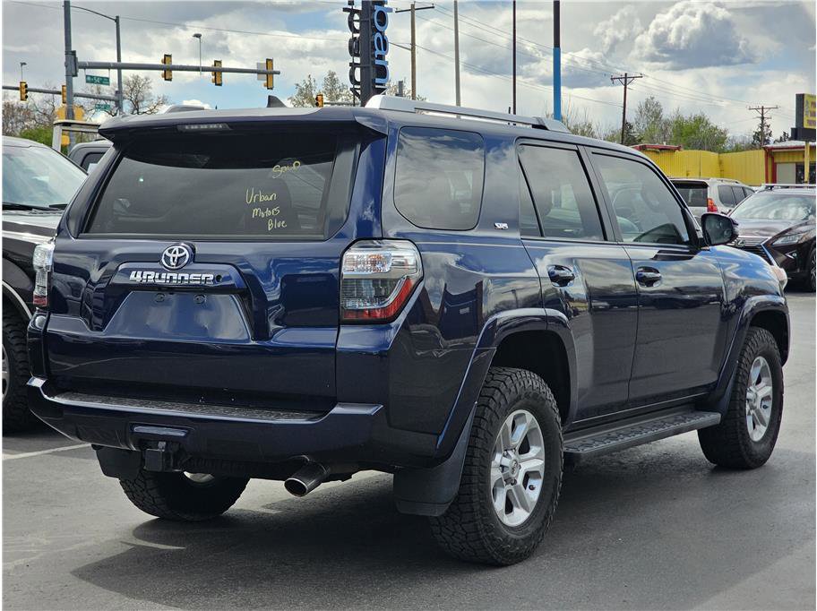 Used 2016 Toyota 4Runner SR5 AWD/4WD image 3