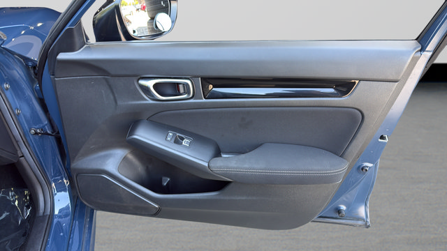 Used 2025 Honda Civic Sport image 26