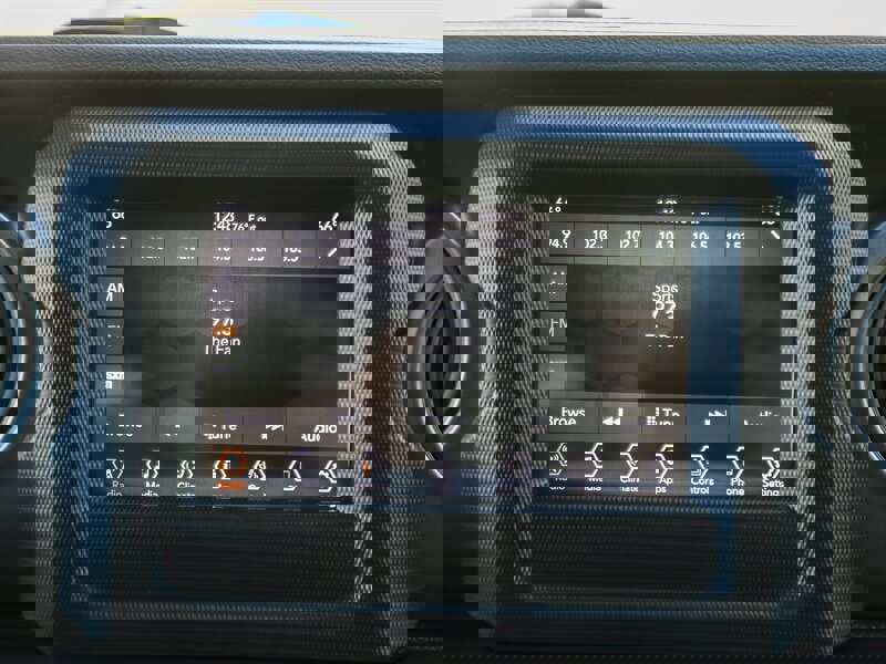 Used 2023 Jeep Gladiator Willys image 22