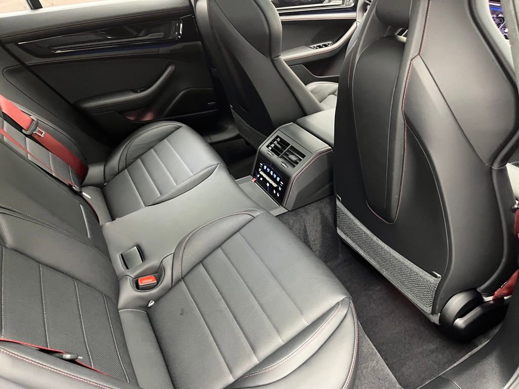 Certified 2025 Porsche Panamera Turbo image 34