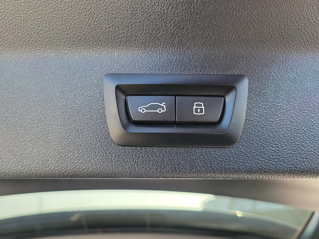 Used 2023 BMW X3 sDrive30i w/ Convenience Package RWD image 10