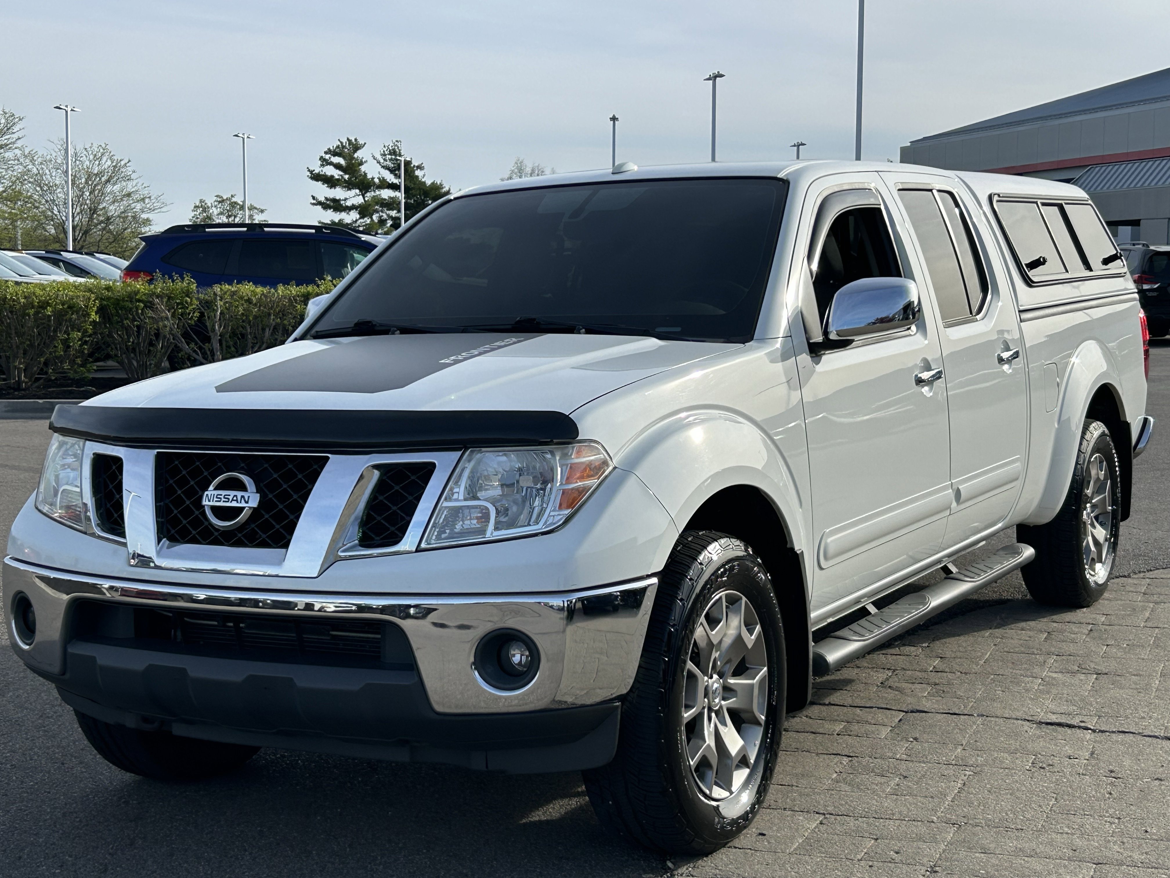 Used 2016 Nissan Frontier SL image 3