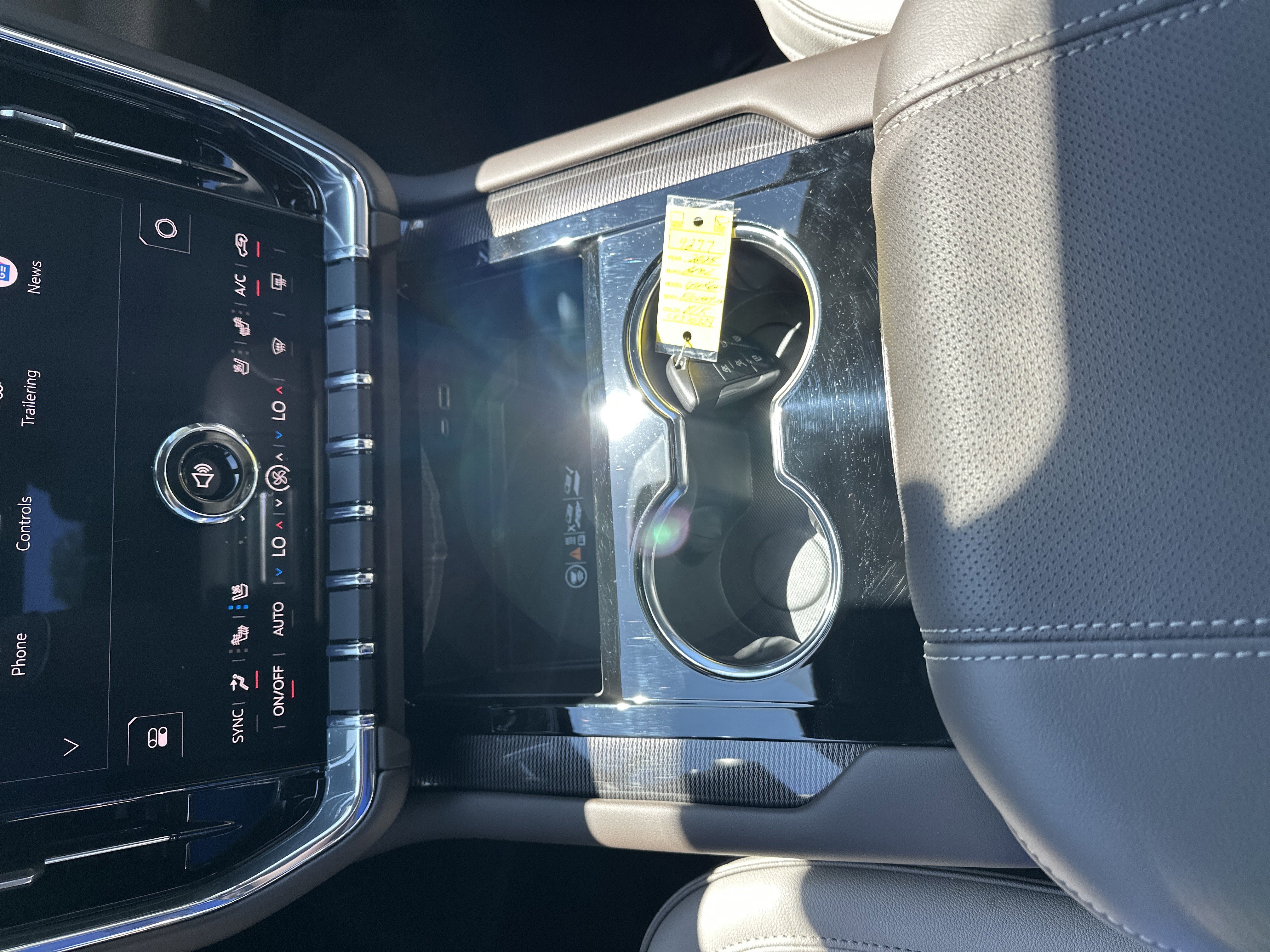Used 2025 GMC Yukon Elevation w/ Technology Package RWD image 24