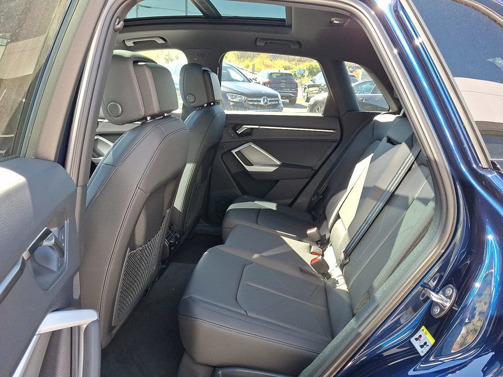 New 2025 Audi Q3 2.0T Premium image 8