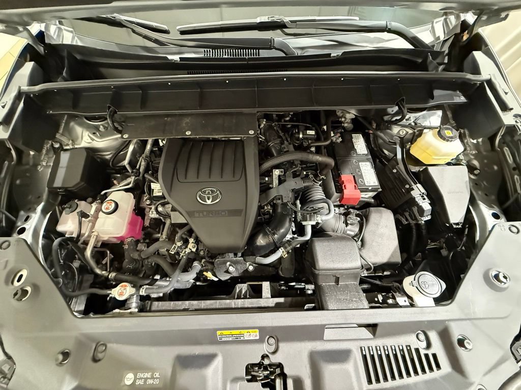 Certified 2025 Toyota Highlander LE AWD/4WD image 10