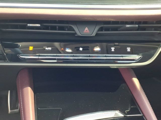 Used 2024 Buick Envision Sport Touring AWD/4WD image 14