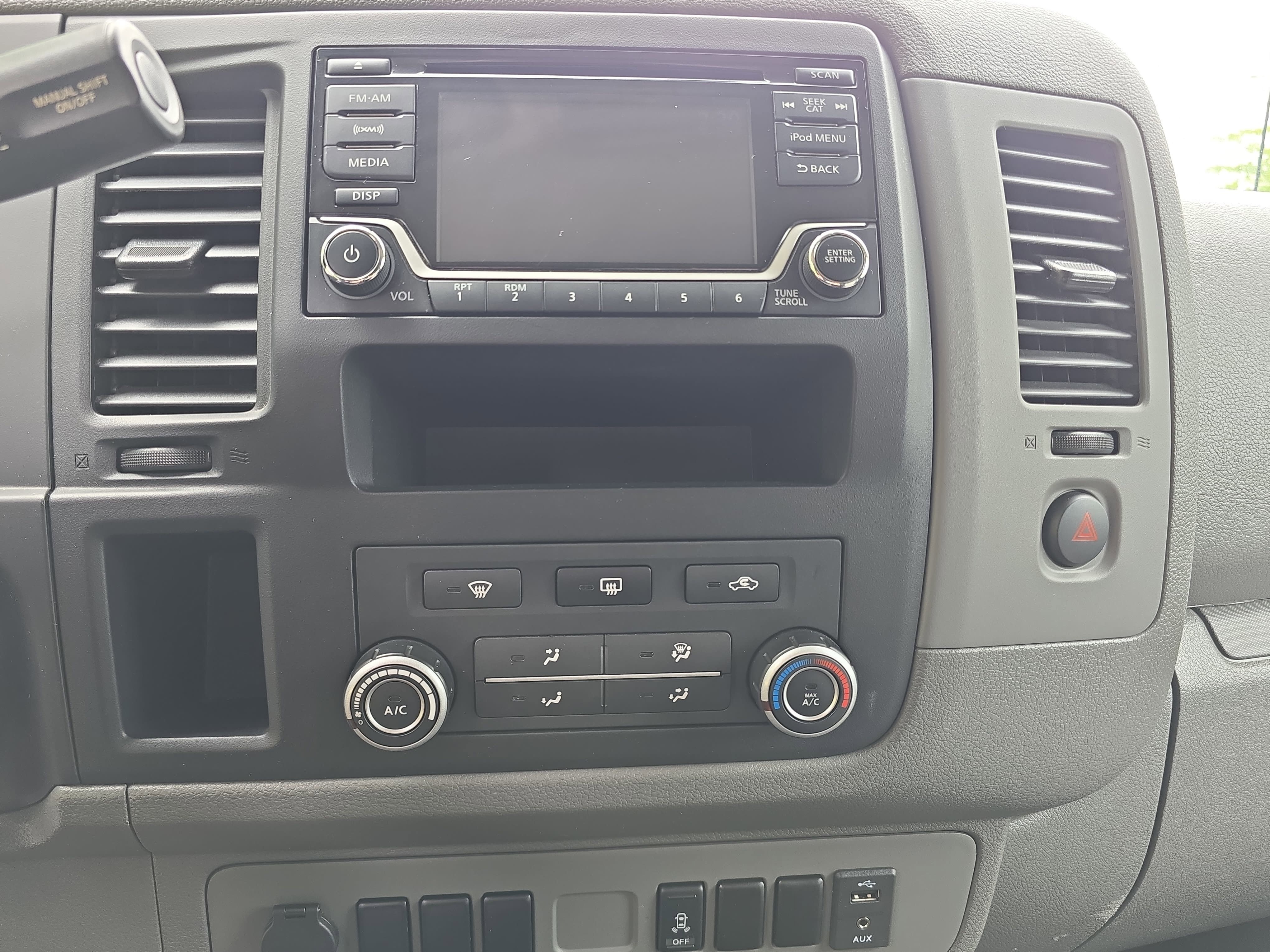 Used 2018 Nissan NV 1500 SV w/ Rear Door Glass Package RWD image 17