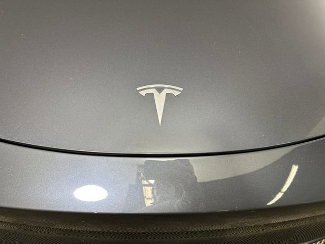 Used 2020 Tesla Model Y Performance image 9