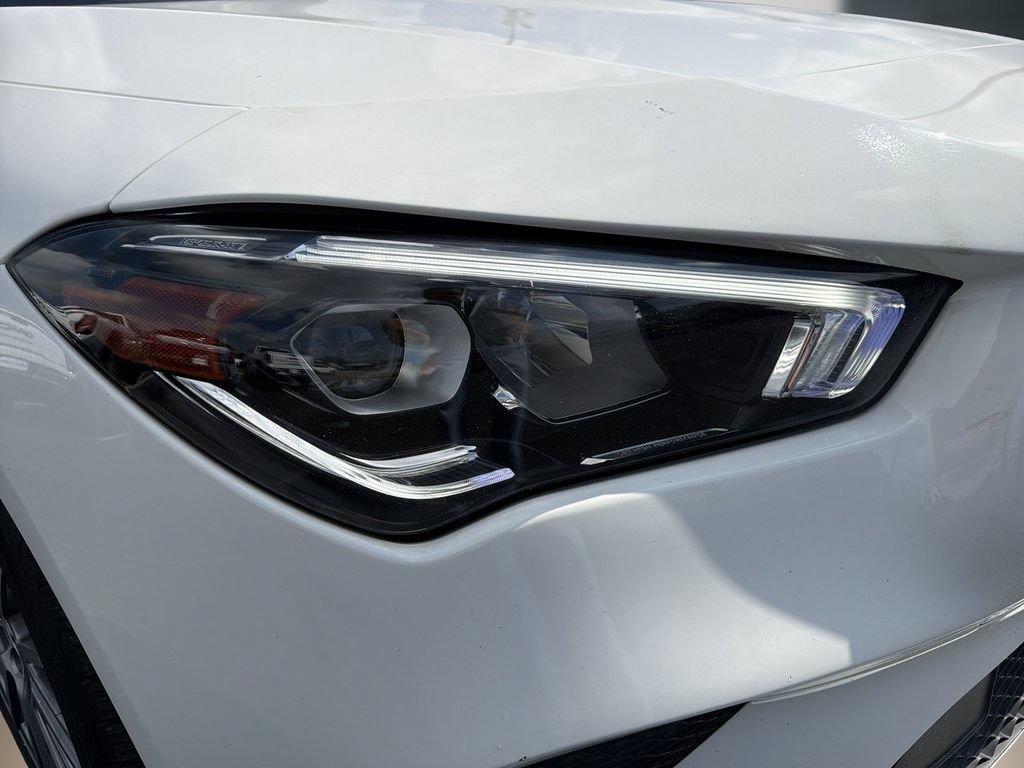 Used 2022 Mercedes-Benz CLA 250 4MATIC image 11