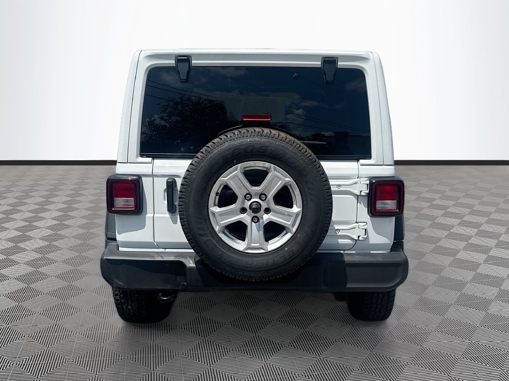 Certified 2022 Jeep Wrangler Unlimited Sport w/ Sun And Sound Package AWD/4WD image 7