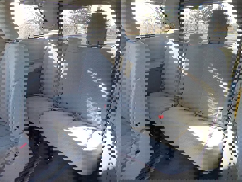 Used 2014 Toyota Sienna LE image 27