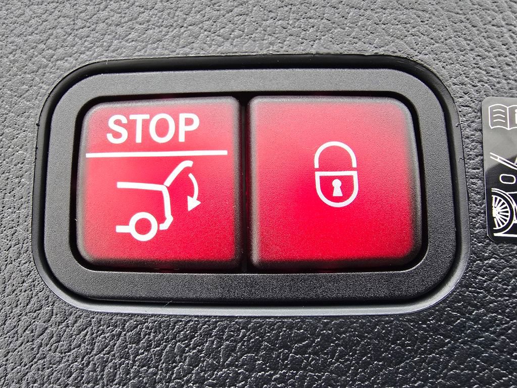 New 2026 Mercedes-Benz GLE 63 AMG S image 19