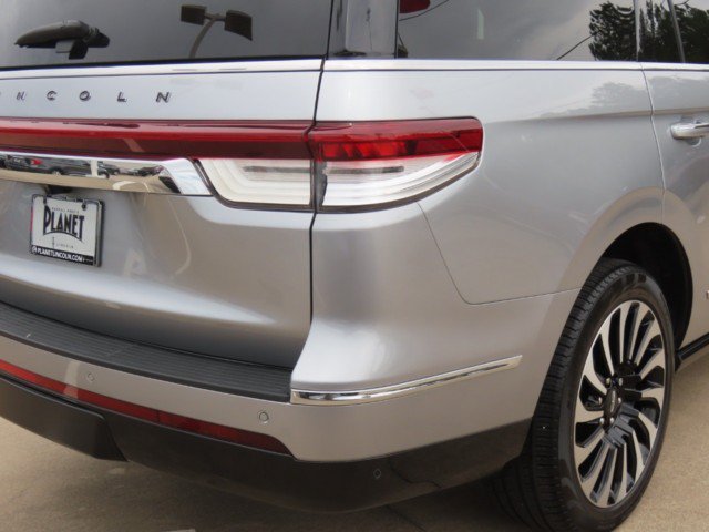 Certified 2024 Lincoln Navigator Black Label AWD/4WD image 10