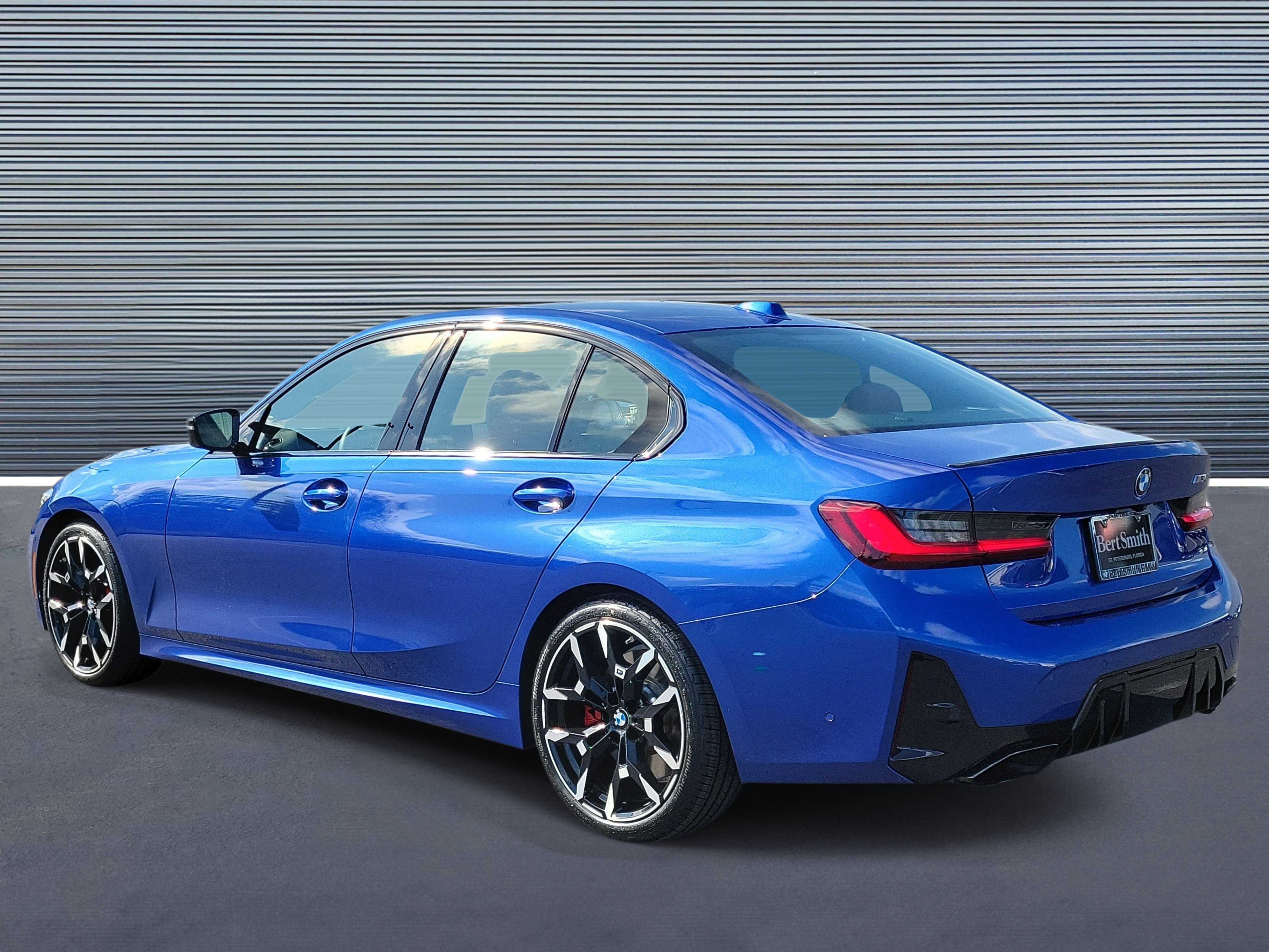 Used 2025 BMW M340i Sedan RWD image 4