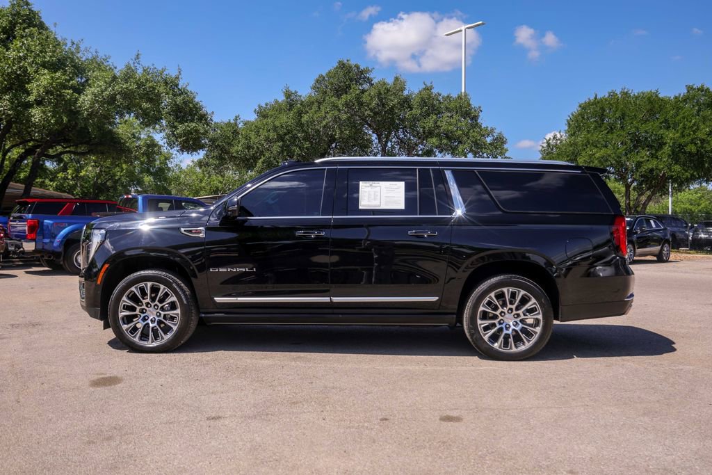 Used 2026 GMC Yukon XL Denali w/ Denali Reserve Package image 2