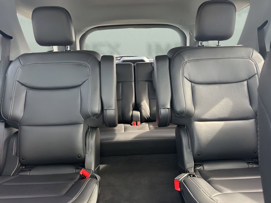 Used 2022 Ford Explorer XLT w/ Equipment Group 202A image 11