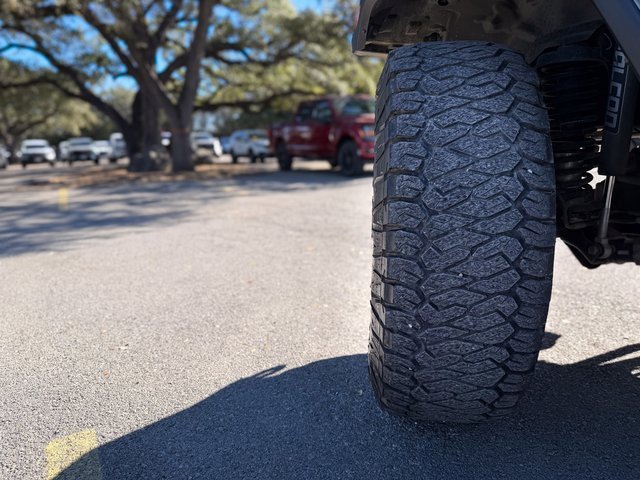 Used 2021 Jeep Gladiator Willys image 8