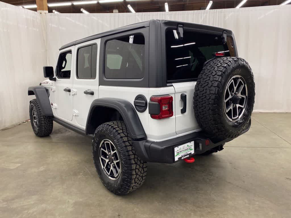 Used 2025 Jeep Wrangler Unlimited Rubicon AWD/4WD image 4