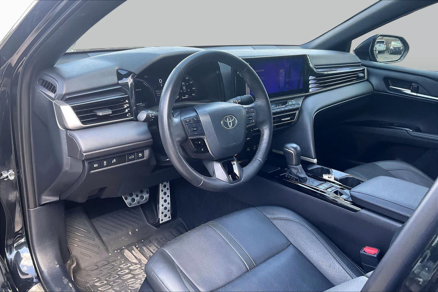 Used 2025 Toyota Camry XSE FWD image 17