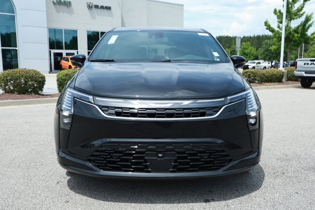 New 2027 Chrysler Pacifica Select FWD image 2