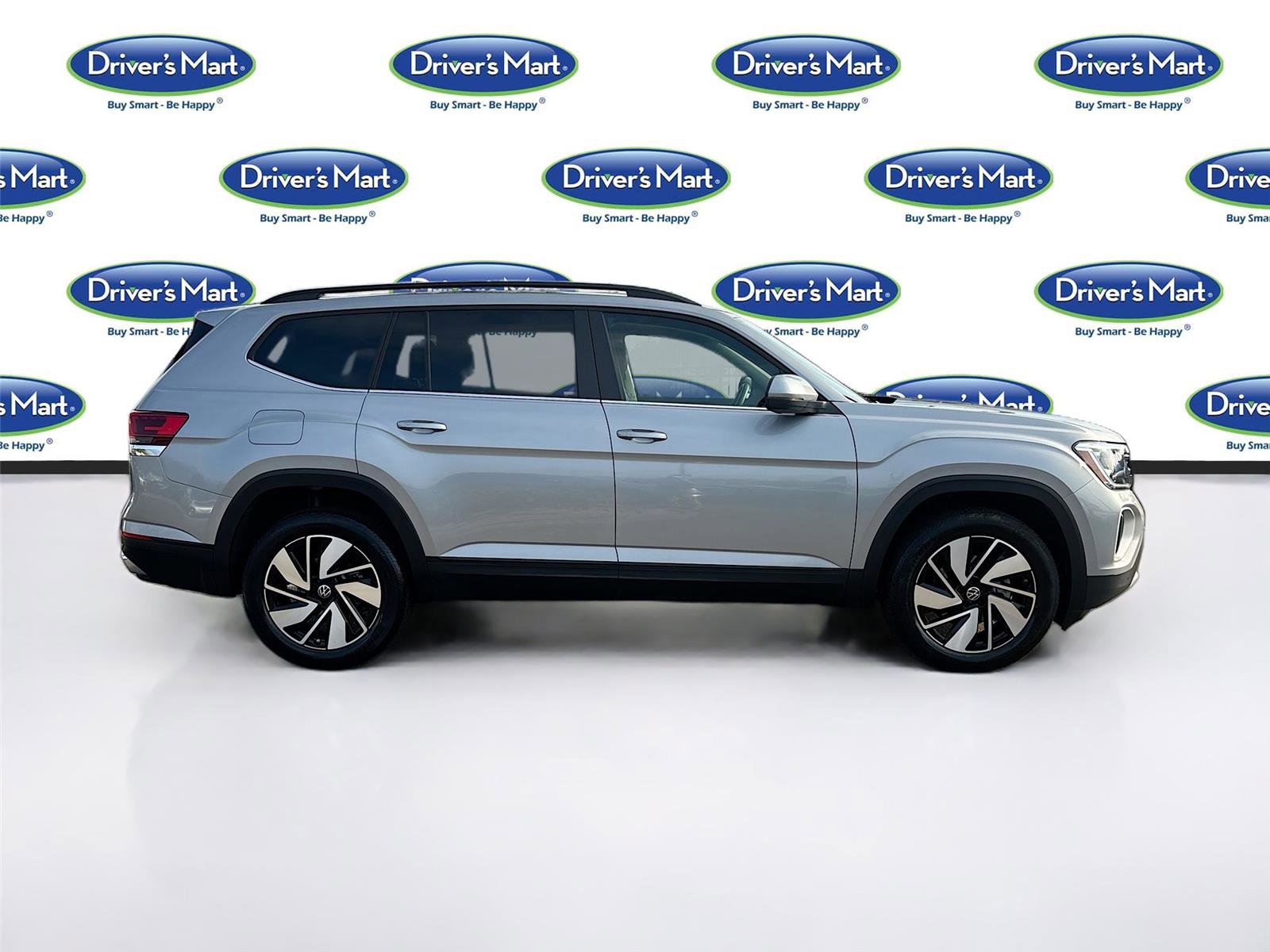 Used 2025 Volkswagen Atlas SE image 8