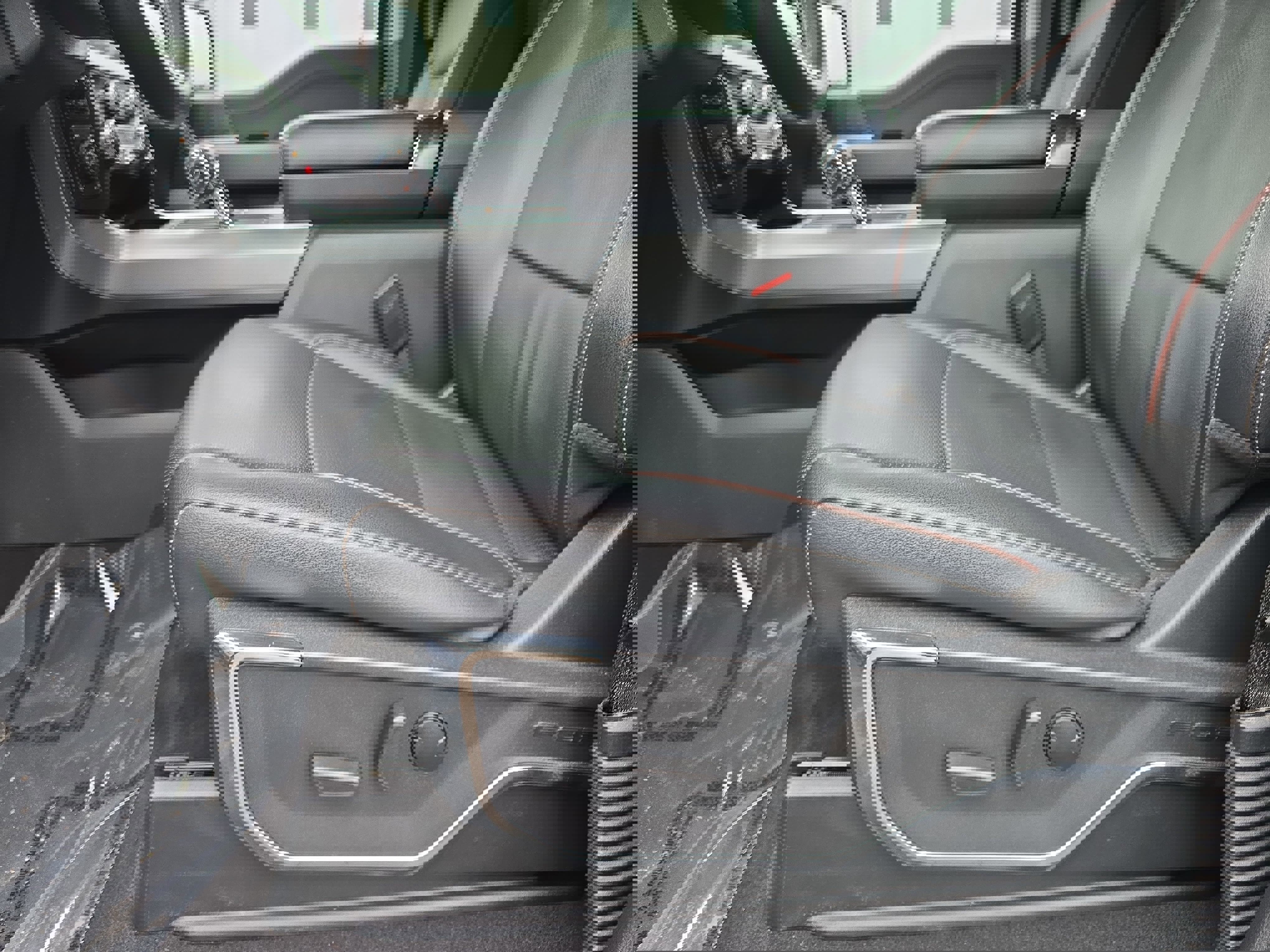 Used 2023 Ford F150 Lariat w/ Trailer Tow Package image 30