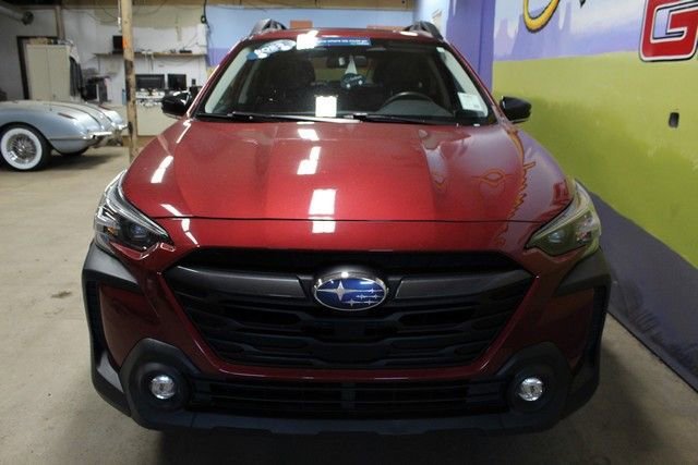 Used 2023 Subaru Outback Premium AWD/4WD image 3