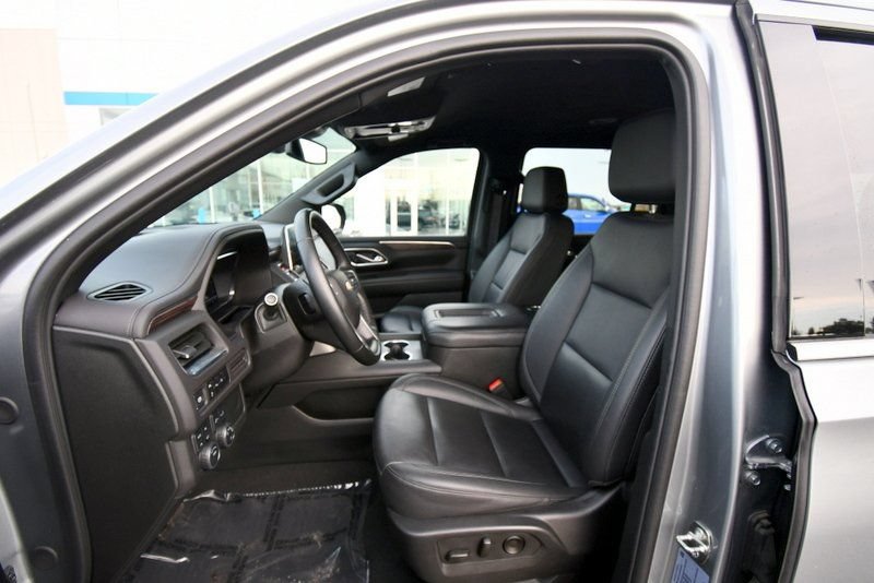 Used 2024 Chevrolet Suburban LT AWD/4WD image 15