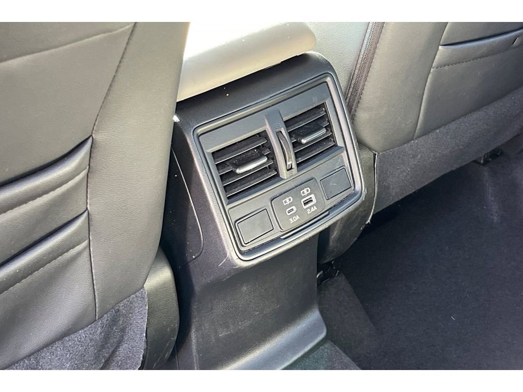 Used 2025 Subaru Forester Premium image 40