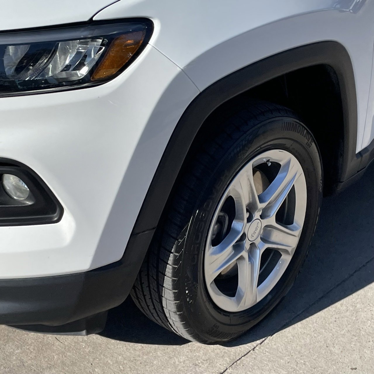 Used 2024 Jeep Compass Latitude image 10