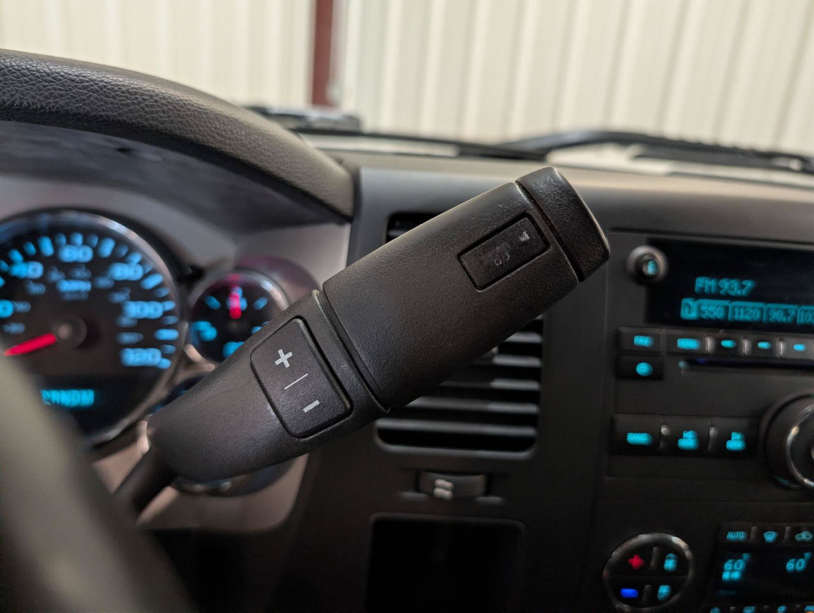 Used 2009 Chevrolet Silverado 1500 2WD Crew Cab w/ Exterior Plus Package image 25