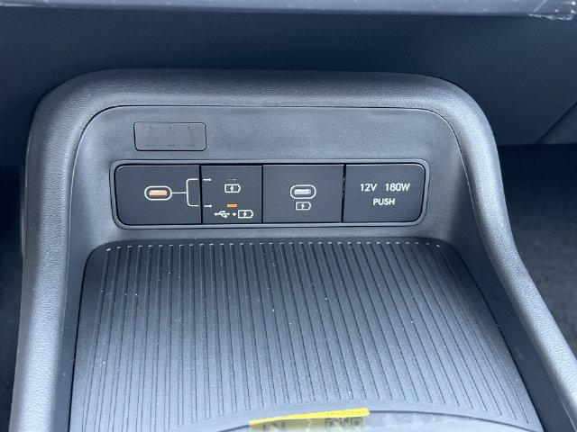 Used 2027 Hyundai Kona SE FWD image 19