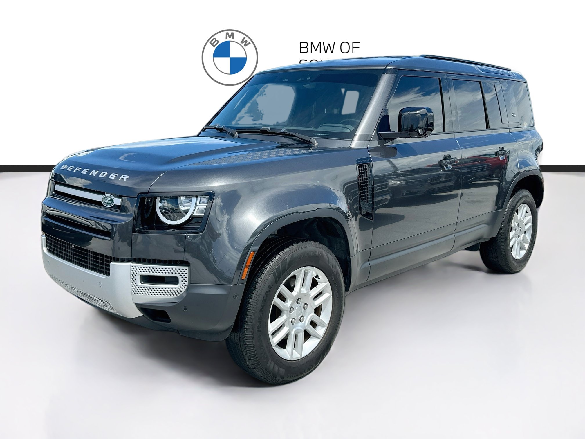 Used 2023 Land Rover Defender 110 S AWD/4WD image 3