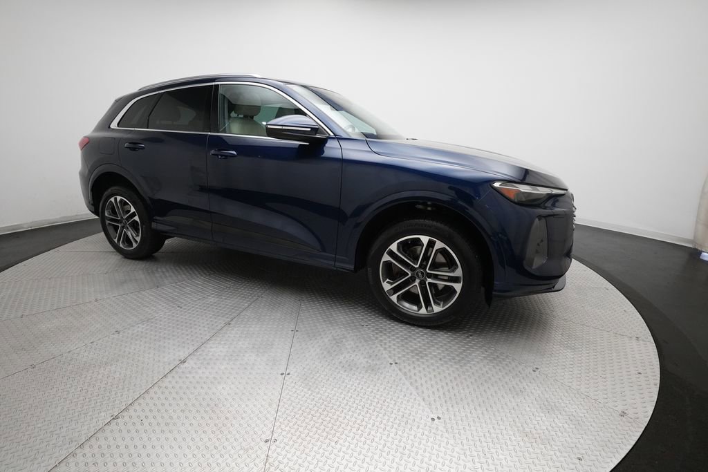 Used 2025 Audi Q5 Premium w/ Convenience Package AWD/4WD image 38