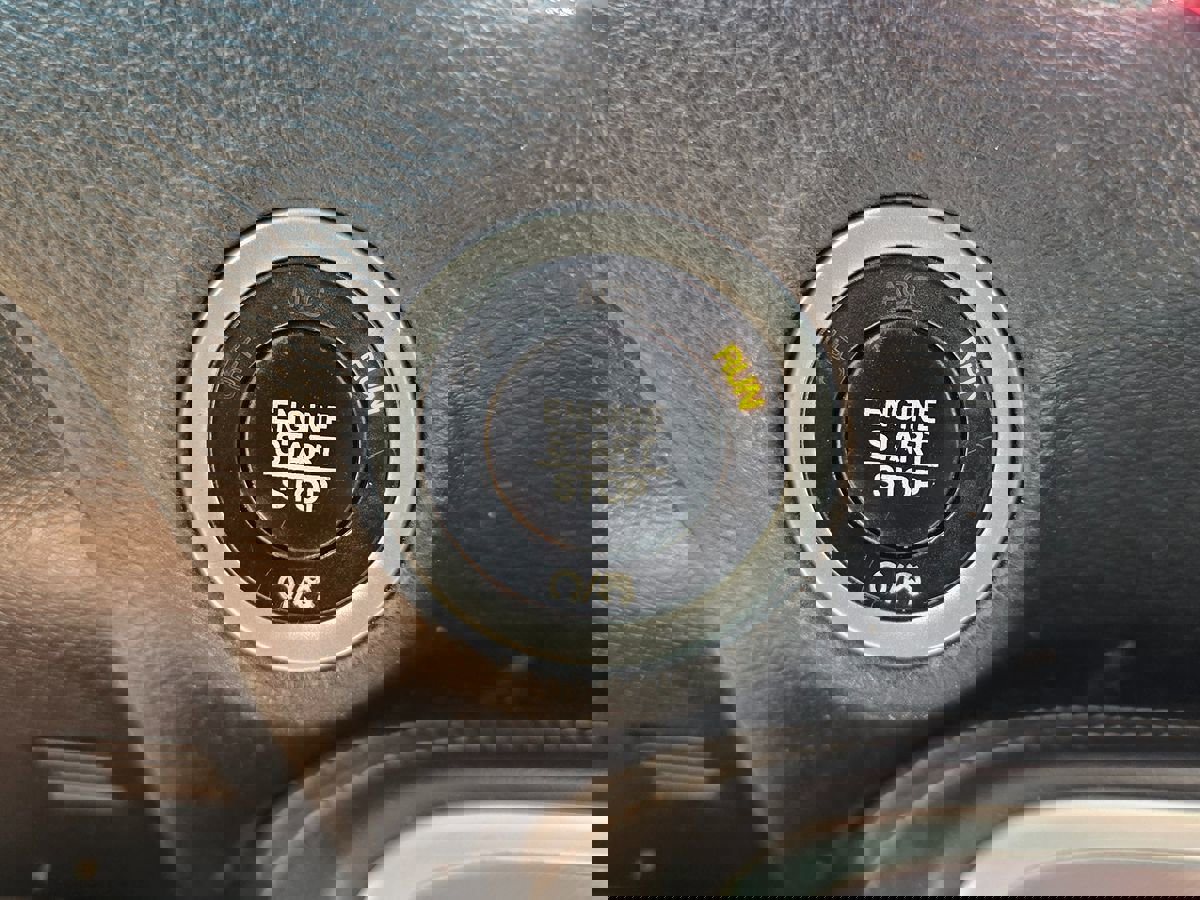 Used 2019 Dodge Challenger GT w/ Performance Handling Group RWD image 33