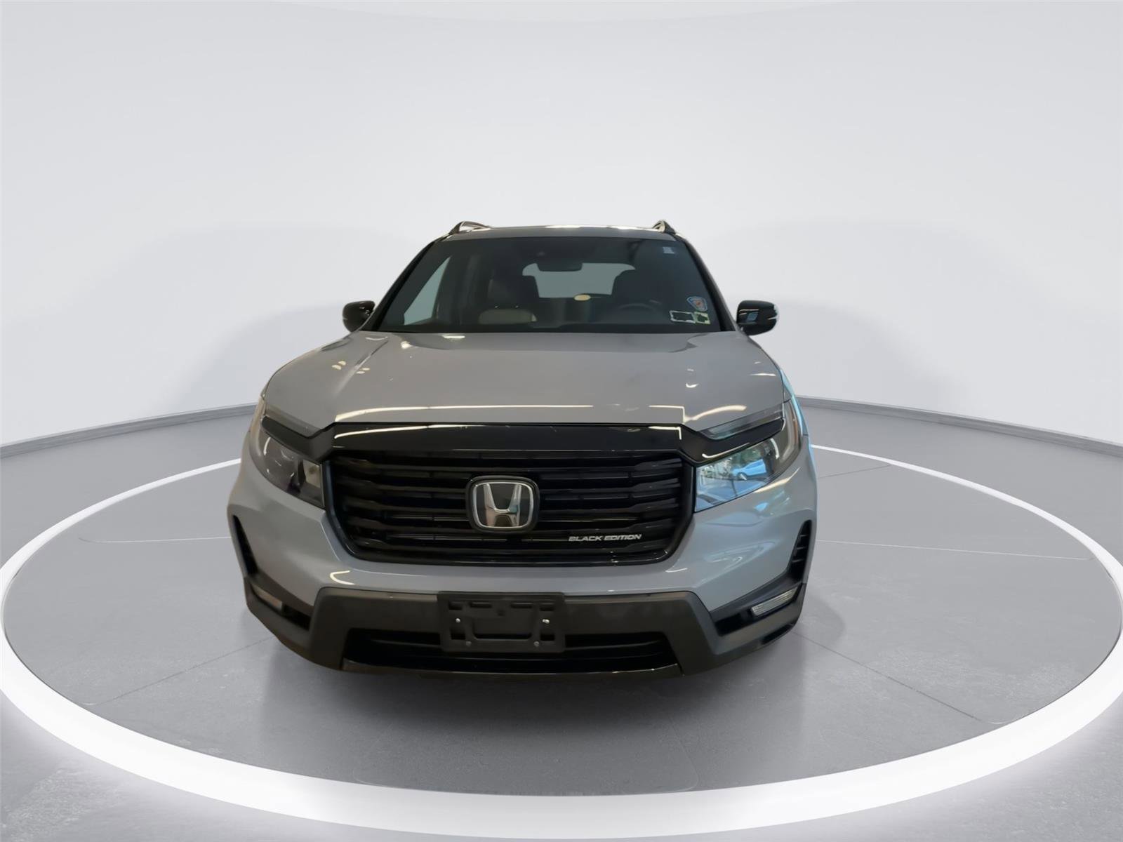 Used 2024 Honda Passport Black Edition image 2