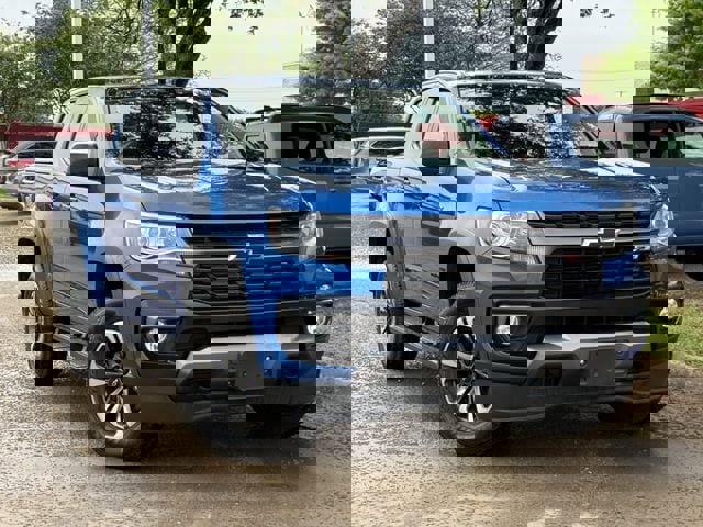 Used 2022 Chevrolet Colorado Z71 w/ Safety Package image 2