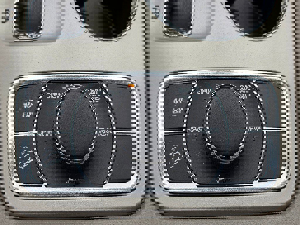 Used 2012 Jeep Grand Cherokee Altitude image 17