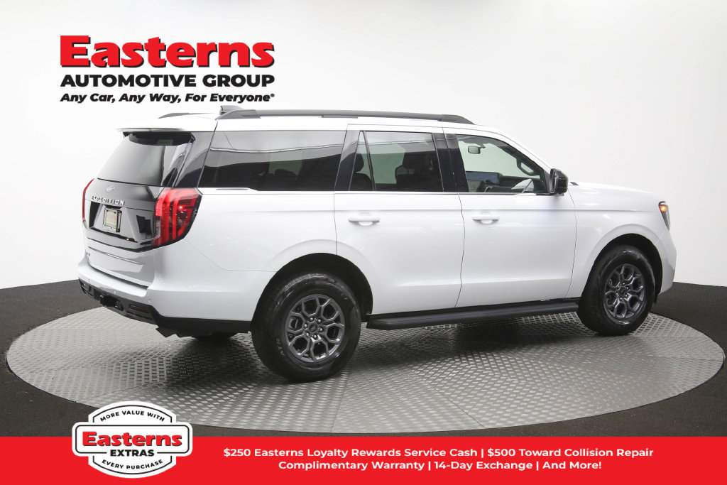 Used 2025 Ford Expedition Active AWD/4WD image 43