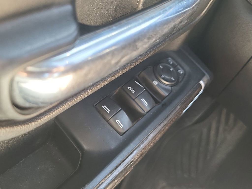 Used 2023 Chevrolet Silverado 2500 LT w/ Convenience Package image 28