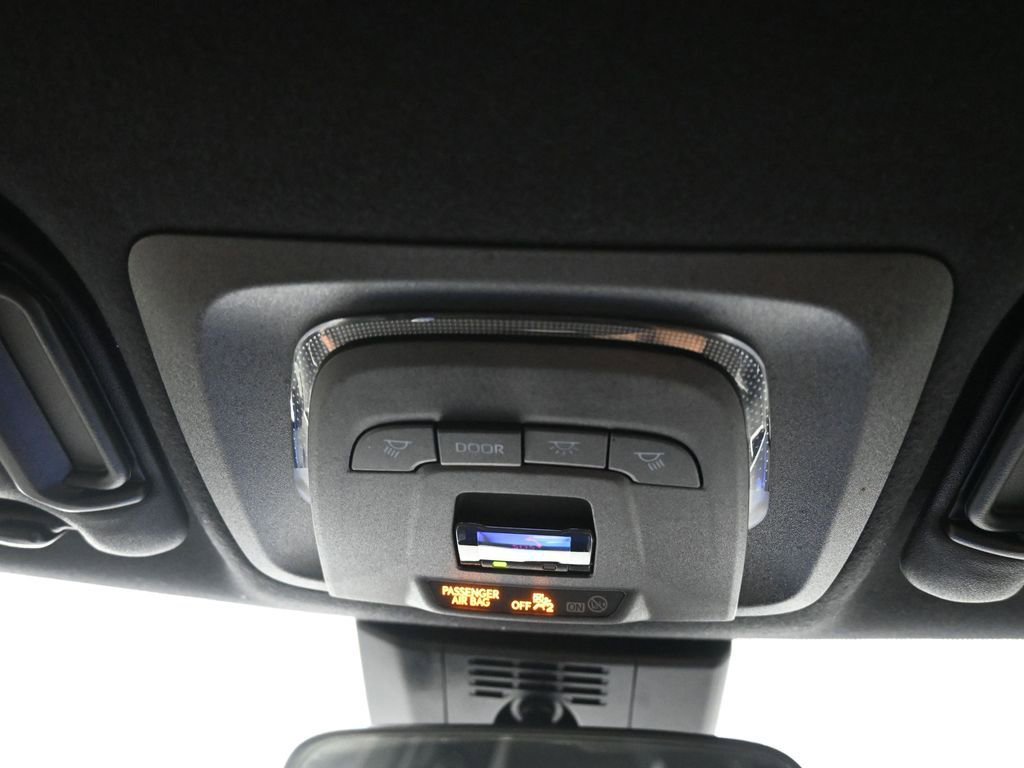 Certified 2023 Toyota Corolla SE image 17