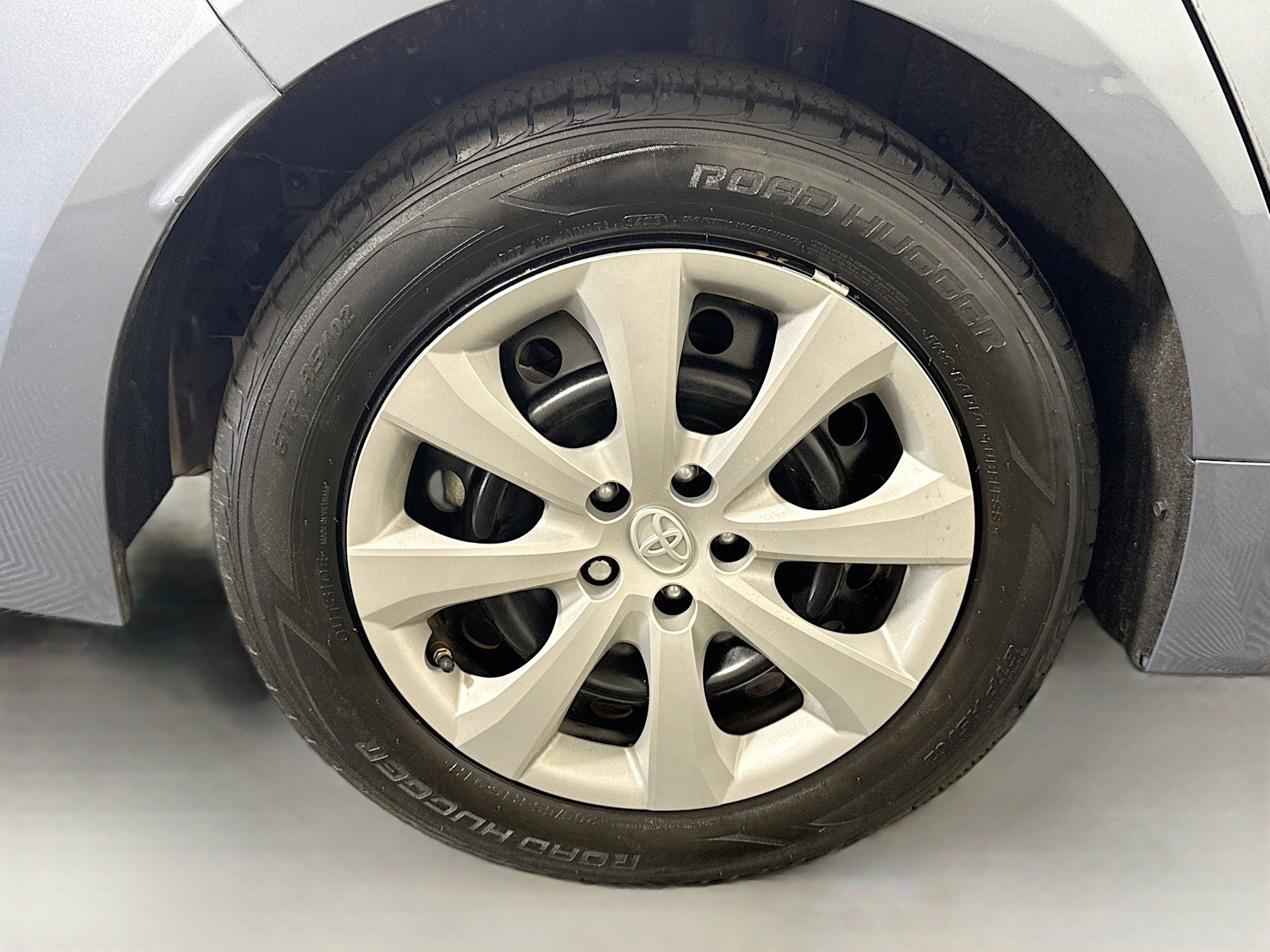 Used 2021 Toyota Corolla LE FWD image 32